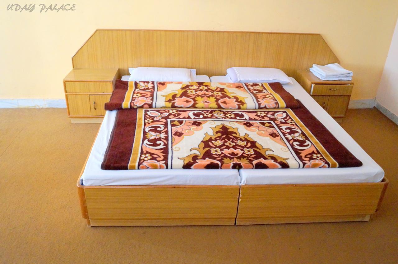 Hotel Uday Palace Pipalkoti Extérieur photo